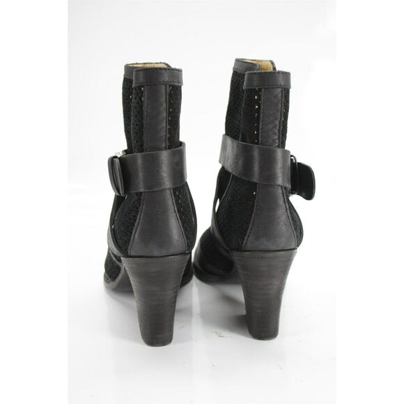 Aquatalia by Mravin K Fawn Black Mesh Suede Ankle Boots size 6 Heel Toe - Picture 3 of 11